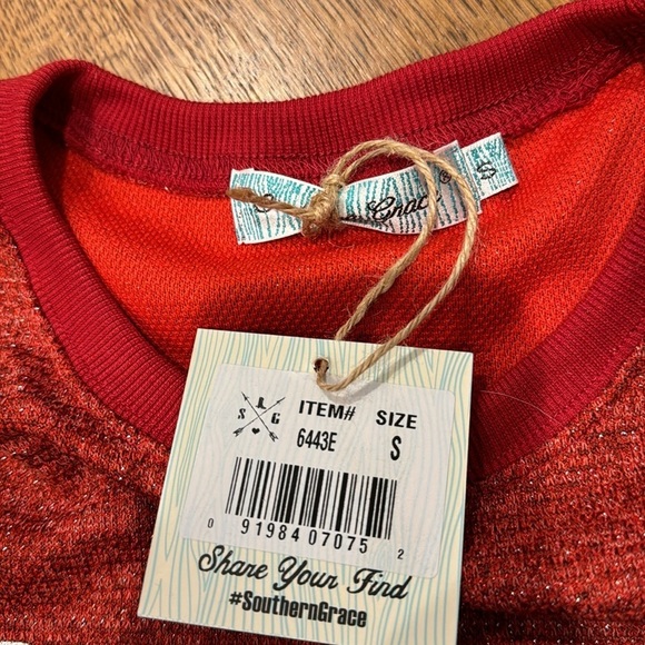 NWT Southern Grace Women’s Sweater Red and Silver Size Small - Picture 3 of 4